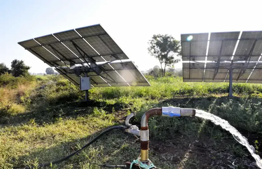 solar-panels-water-flowing